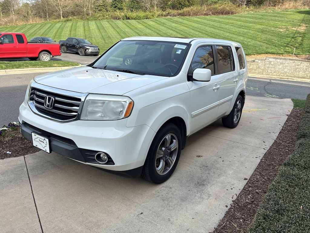 Used 2015 Honda Pilot SE SUV