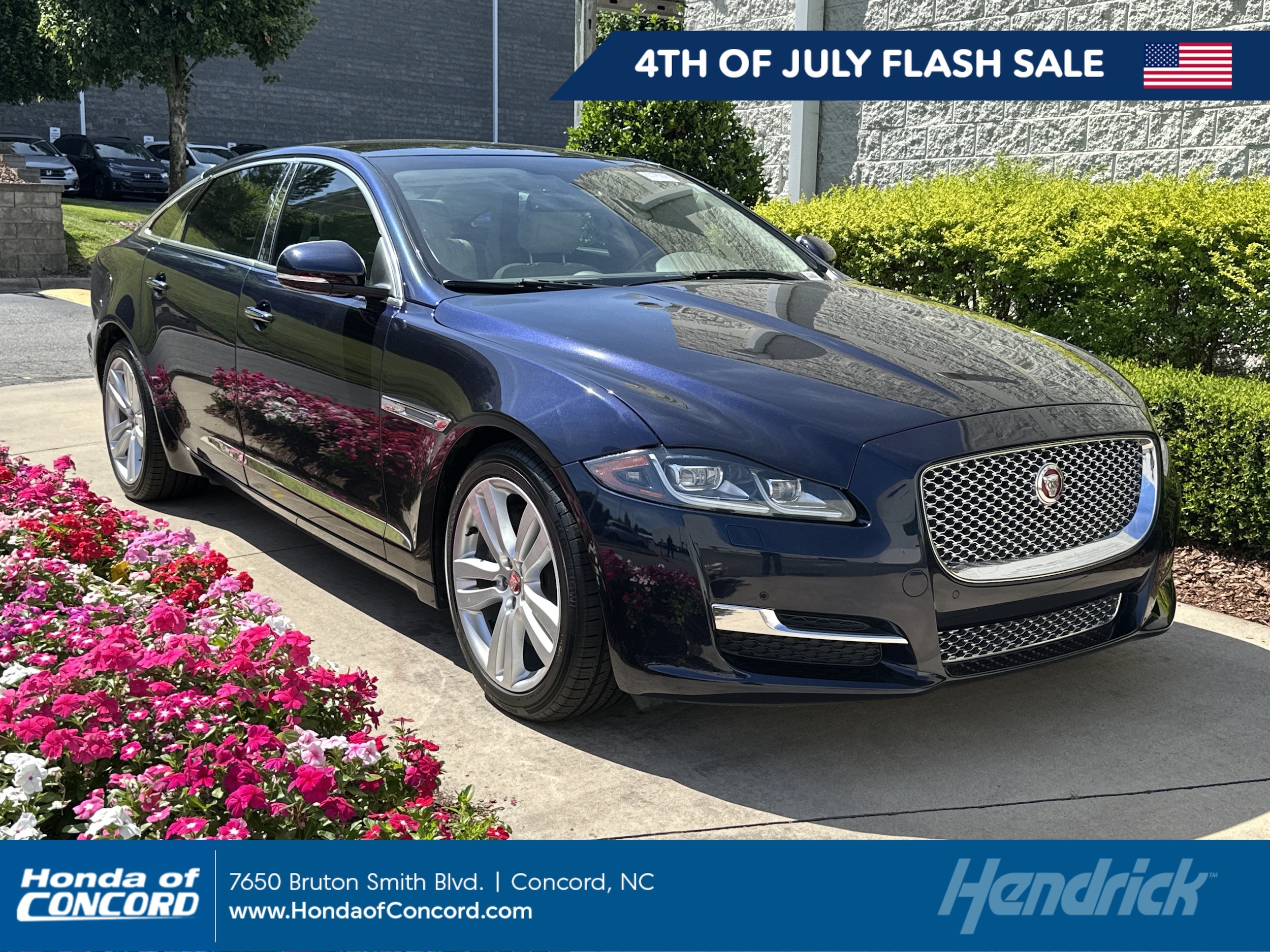 2016 Jaguar XJ XJL Portfolio's photo