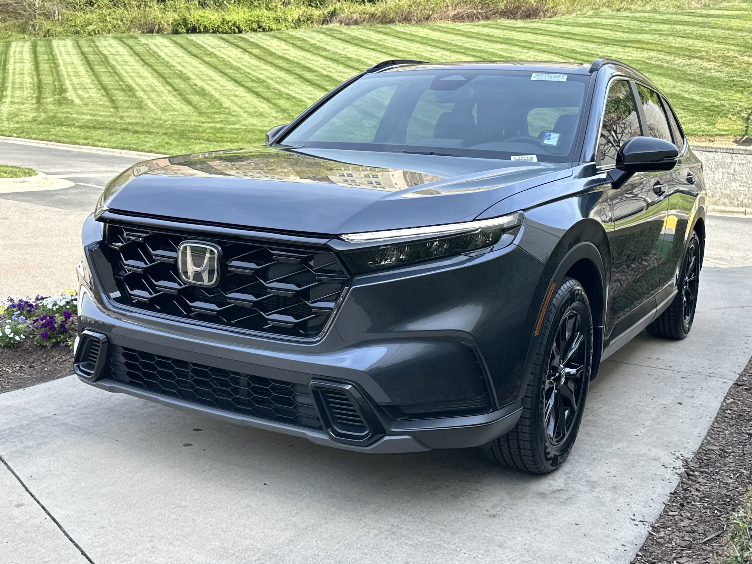 2025 Honda CR-V Hybrid Sport photo 4