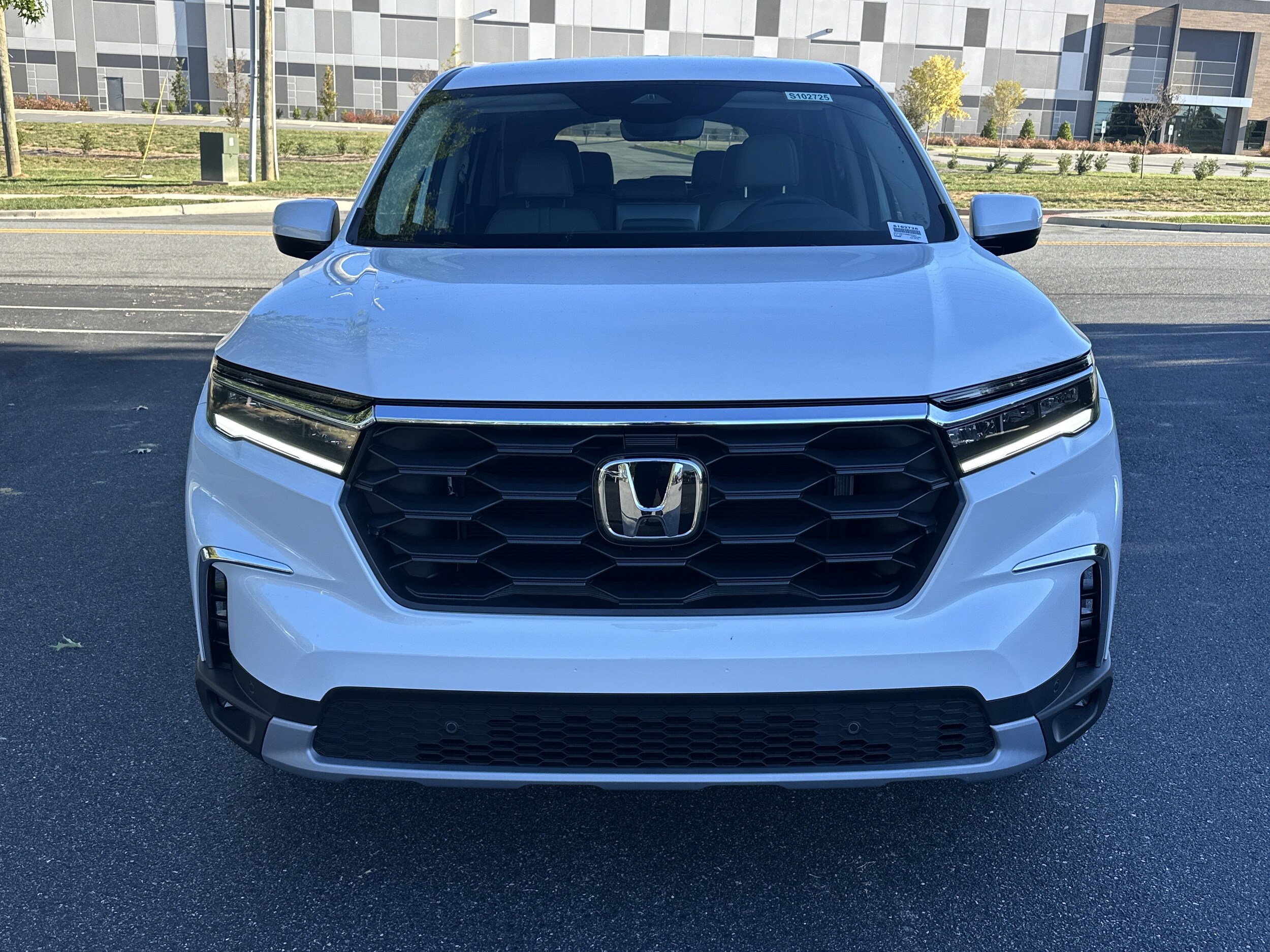 2025 Honda Pilot EX-L photo 2