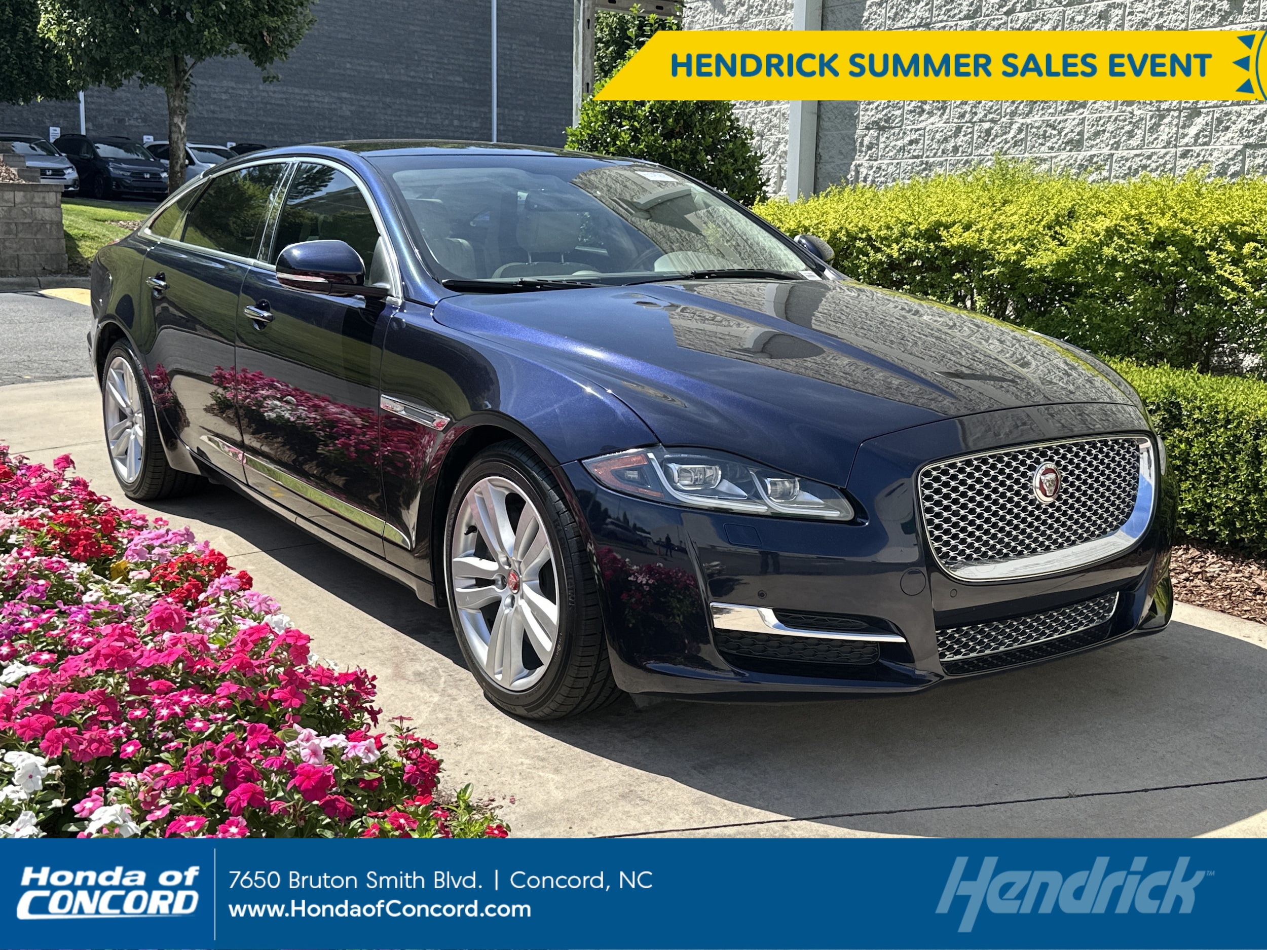 2016 Jaguar XJ XJL Portfolio's photo
