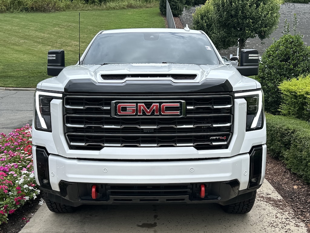 Used 2025 GMC Sierra 2500HD AT4 Pickup