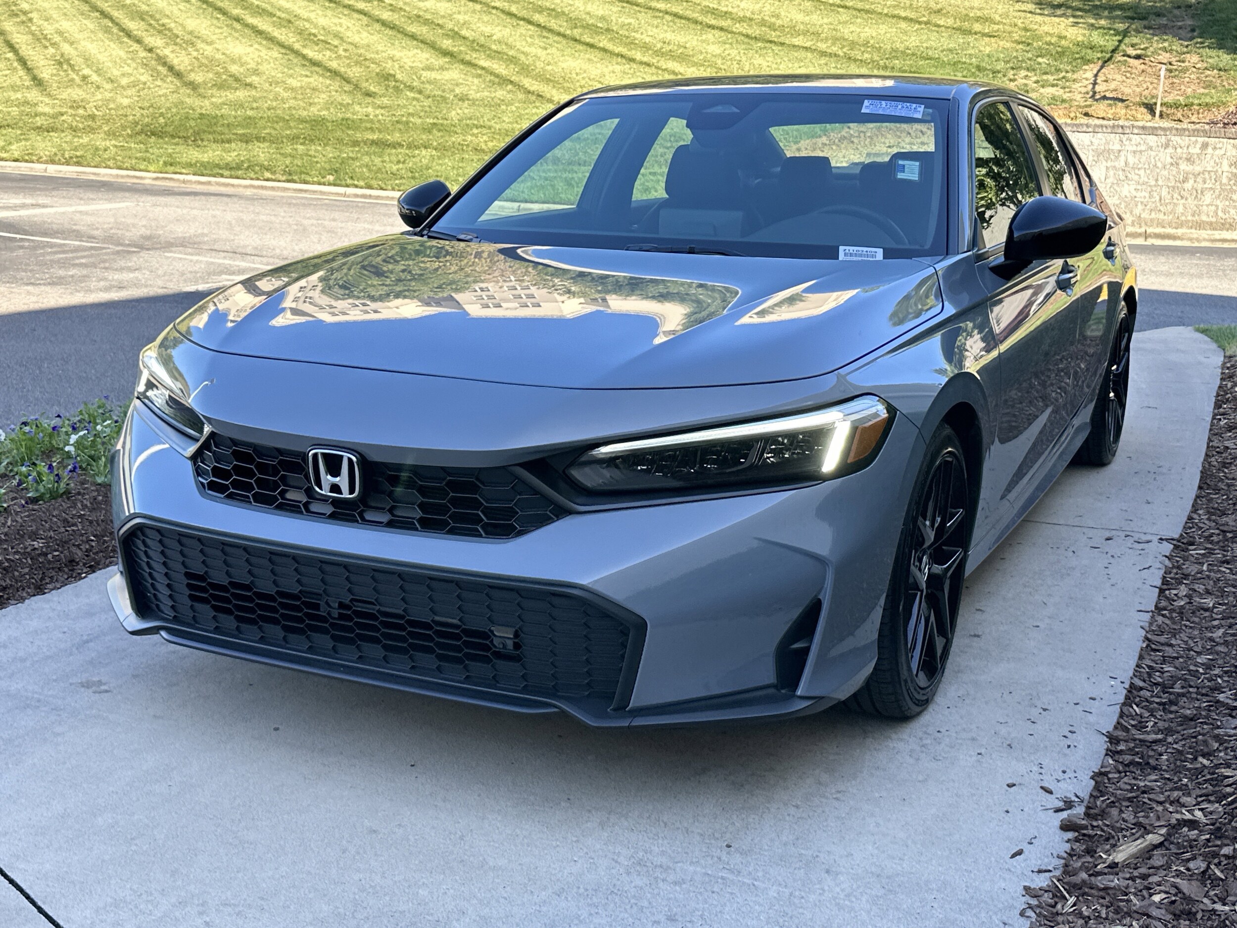 2025 Honda Civic Sport photo 3