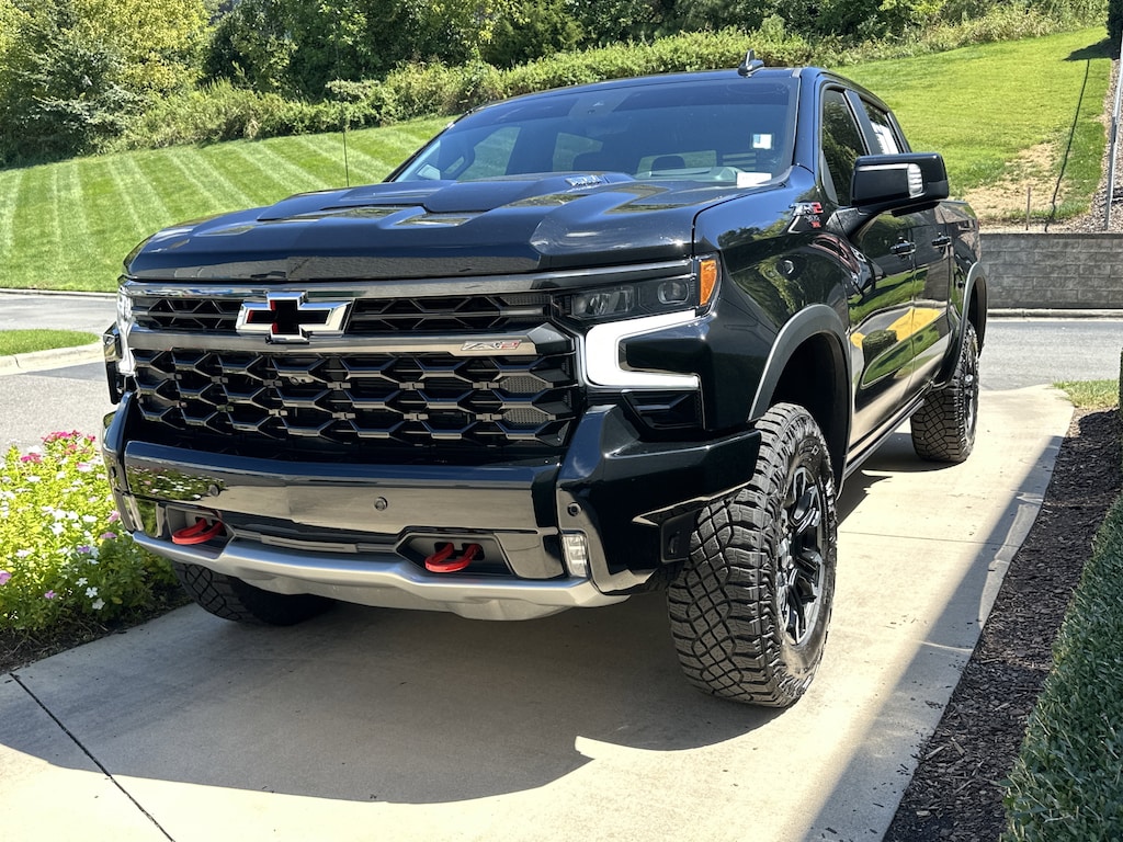 Used 2025 Chevrolet Silverado 1500 ZR2 Pickup