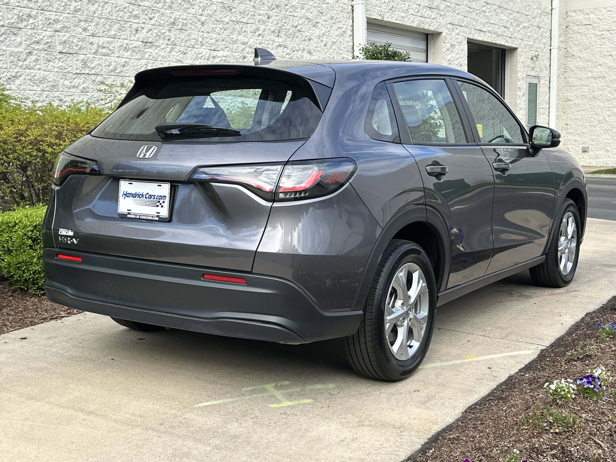 2025 Honda HR-V LX photo 3