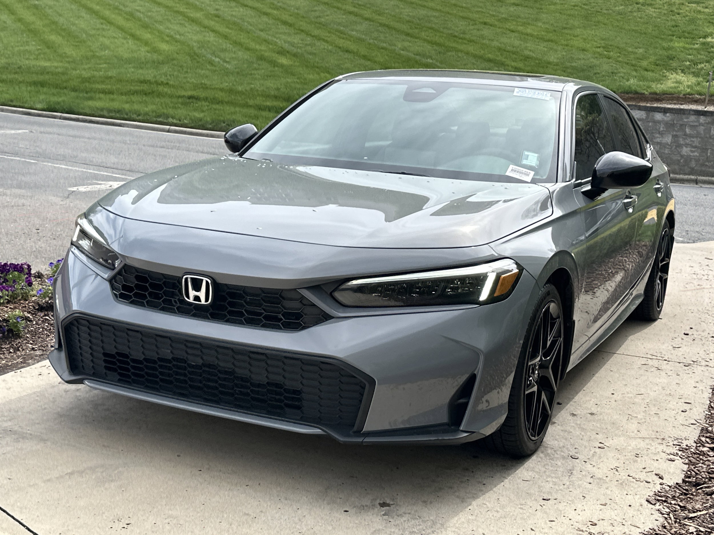 2025 Honda Civic  Hybrid Sport photo 4