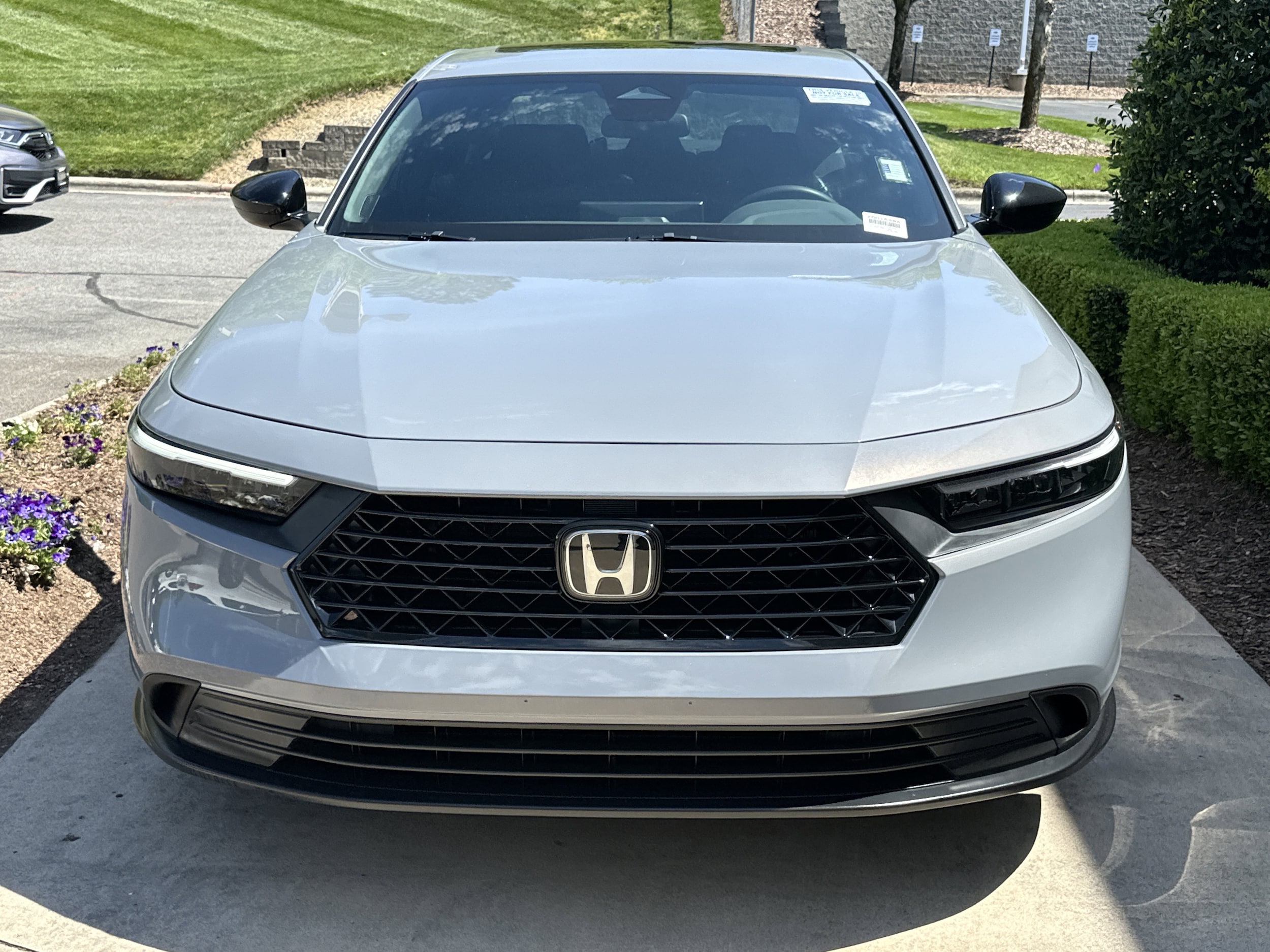 2023 Honda Accord Hybrid Sport photo 2