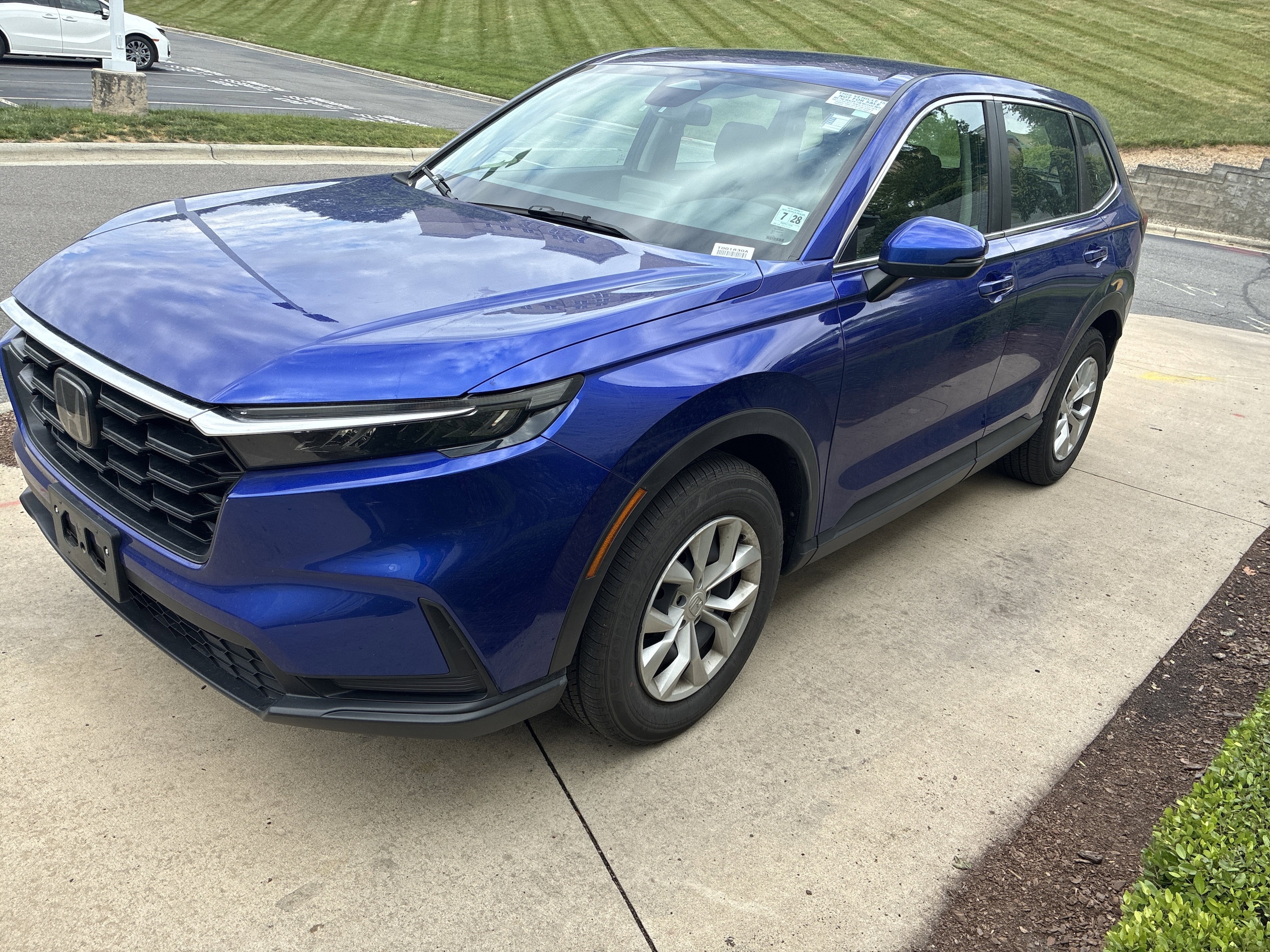 2023 Honda CR-V LX photo 5