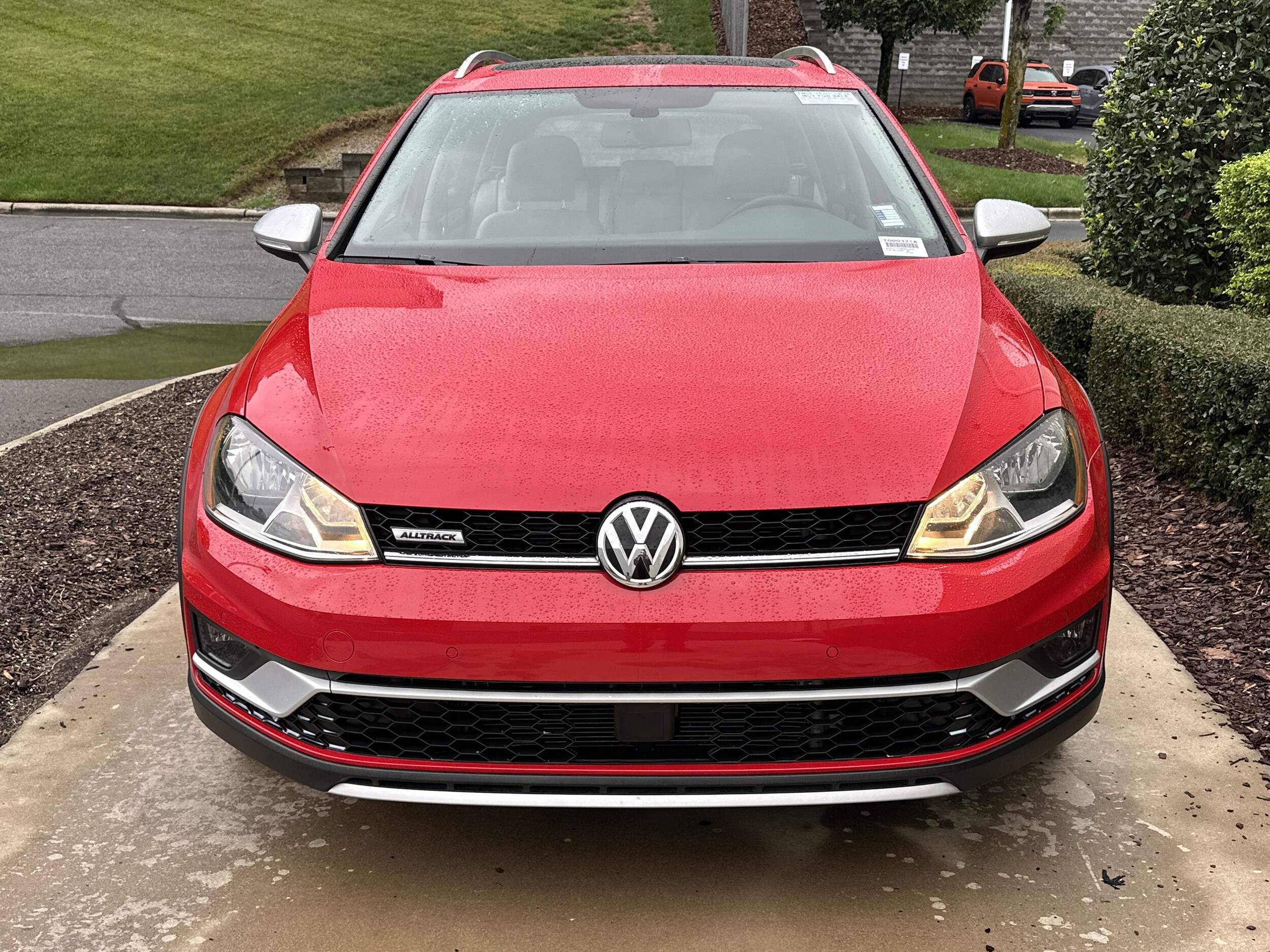 2017 Volkswagen Golf Alltrack SEL photo 3