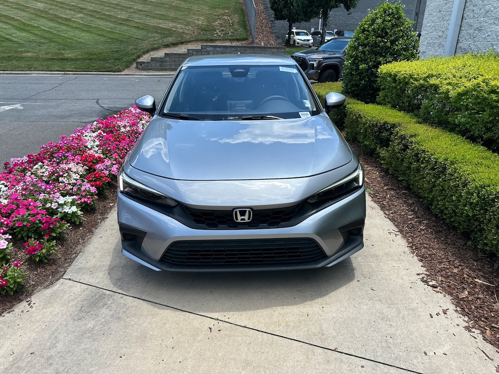 Used 2023 Honda Civic LX Hatchback