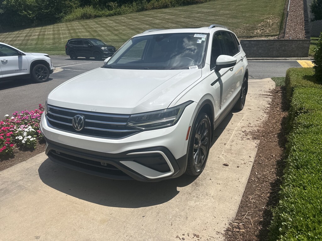 Used 2022 Volkswagen Tiguan SE SUV