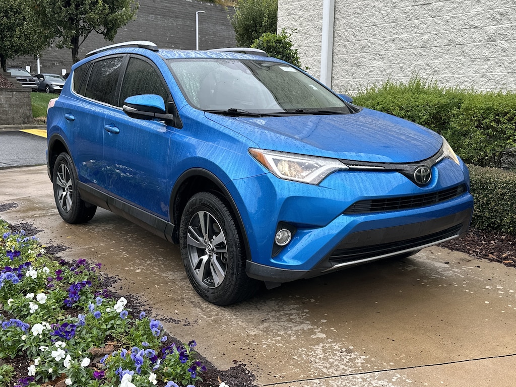 Used 2018 Toyota RAV4 XLE SUV