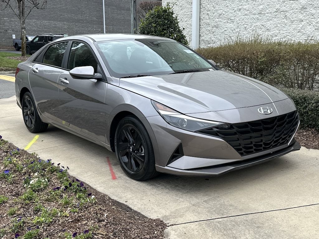 Used 2023 Hyundai Elantra SEL Sedan