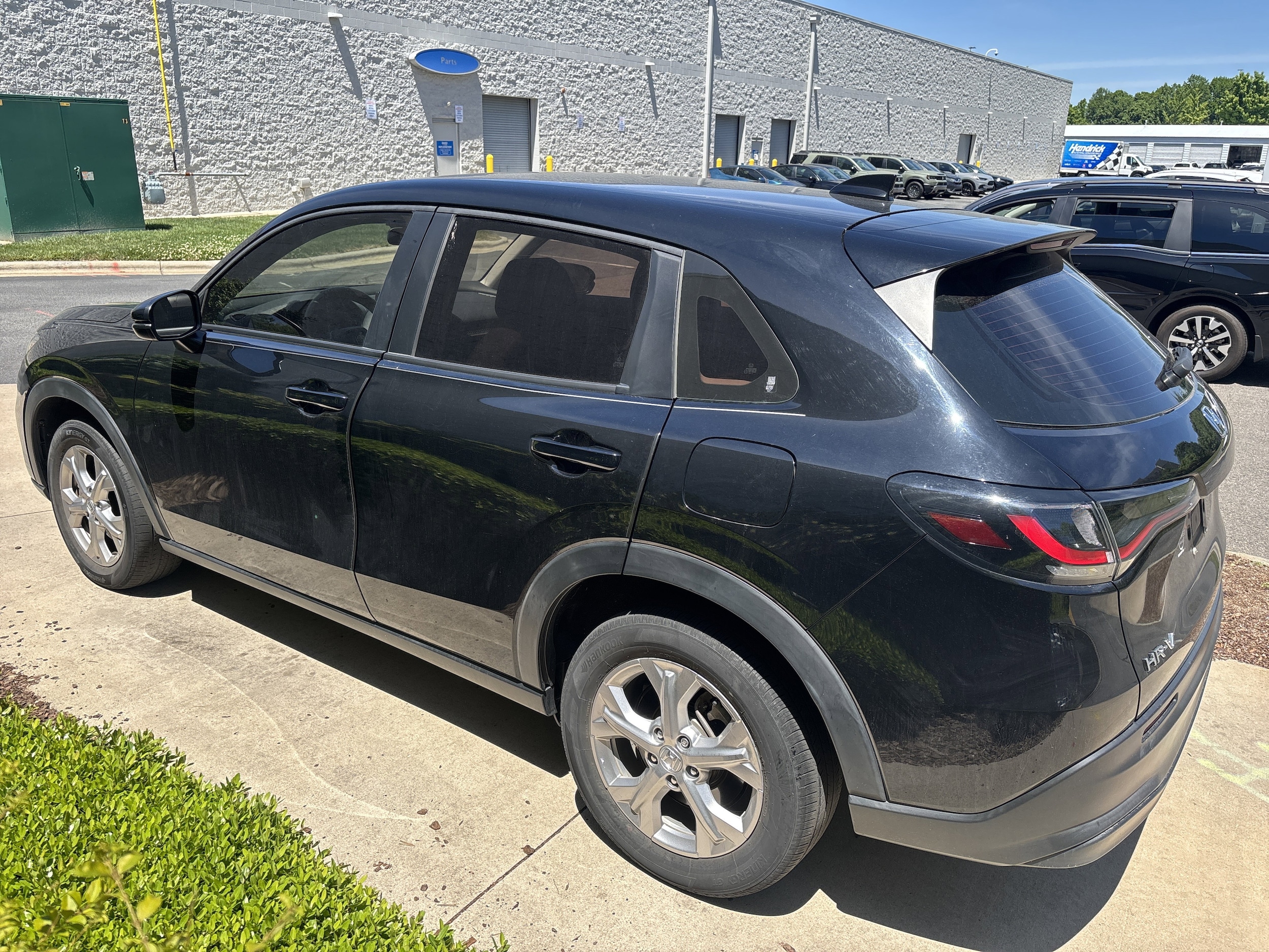 2023 Honda HR-V LX photo 6