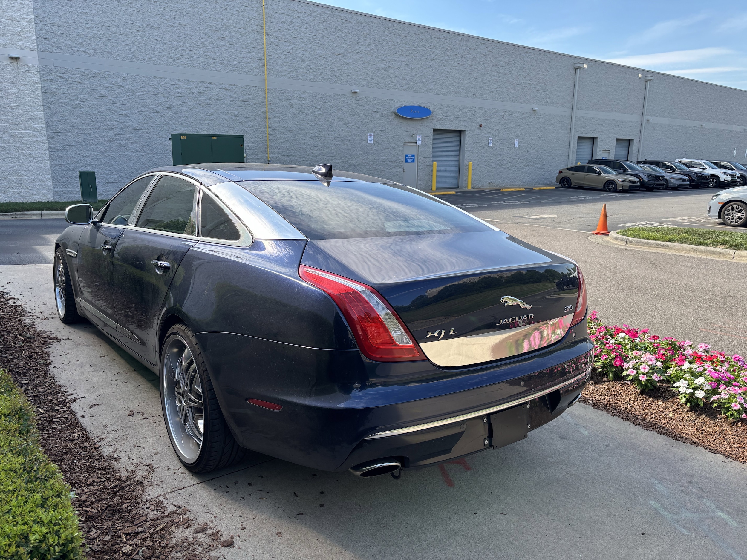 Jaguar XJ XJL Portfolio
