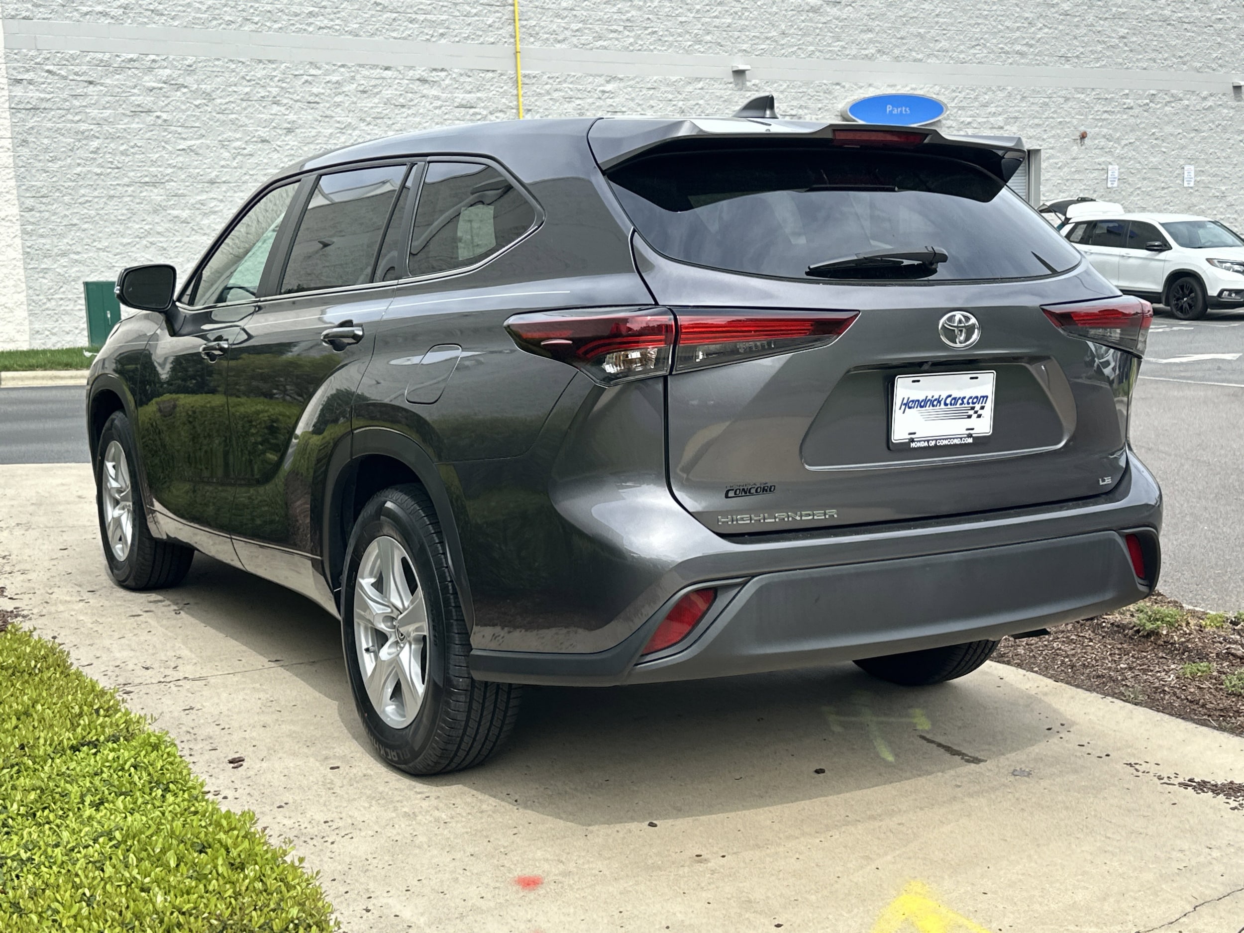 2024 Toyota Highlander XLE photo 4