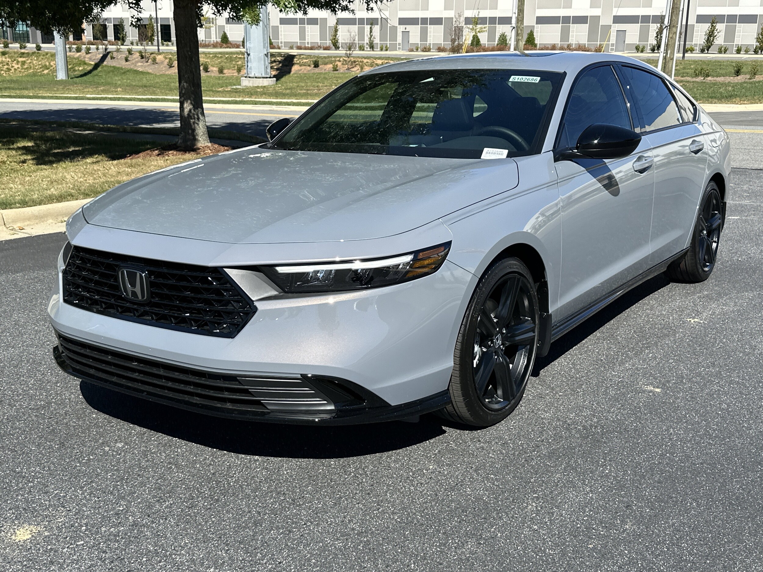 2025 Honda Accord Hybrid Sport-L photo 3