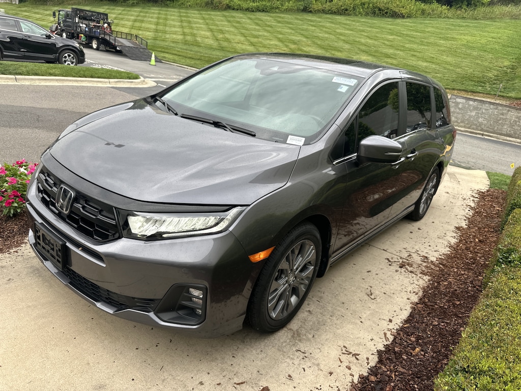 Certified 2025 Honda Odyssey Touring Minivan