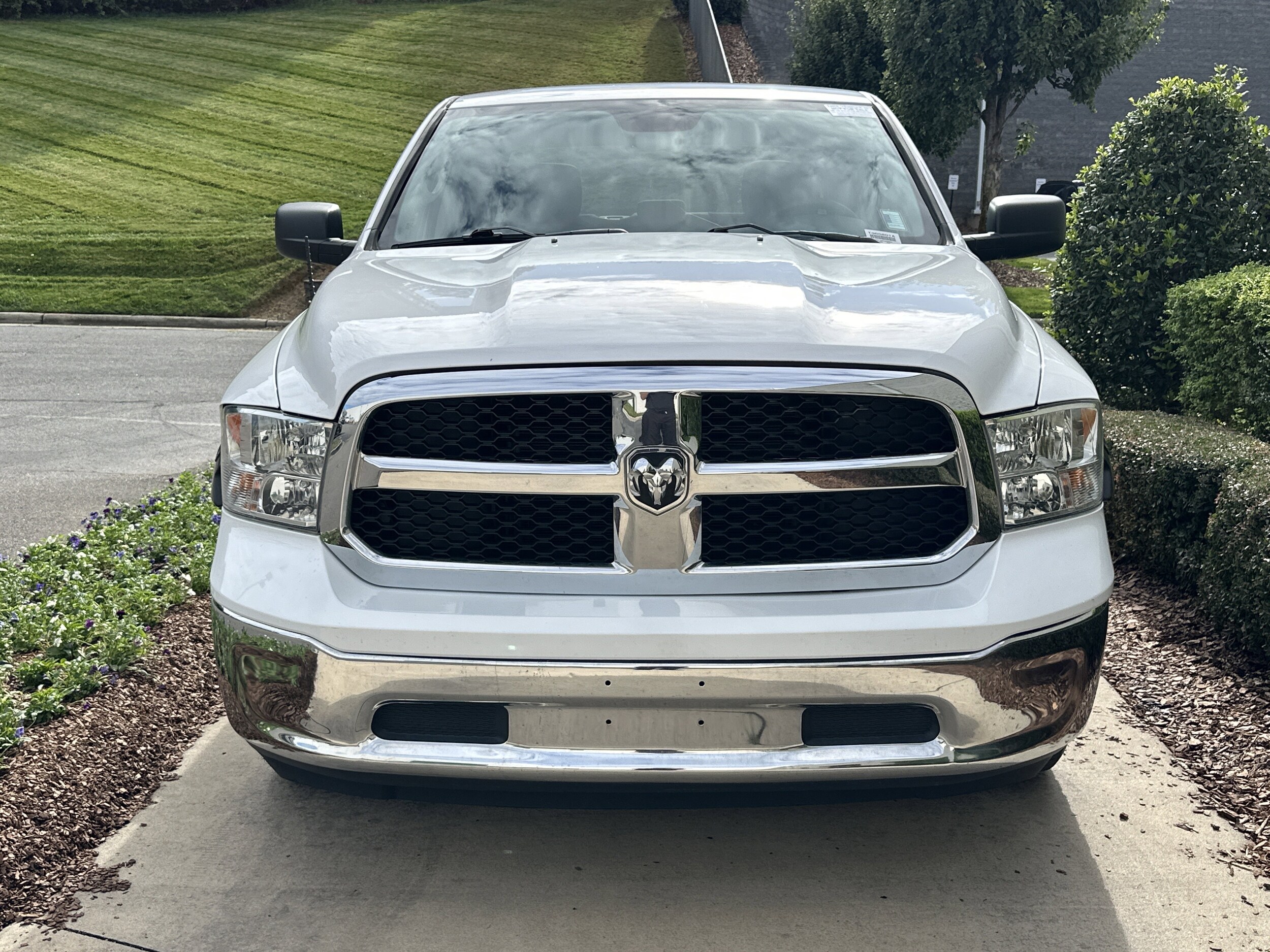 2021 Ram 1500 Classic SLT photo 2