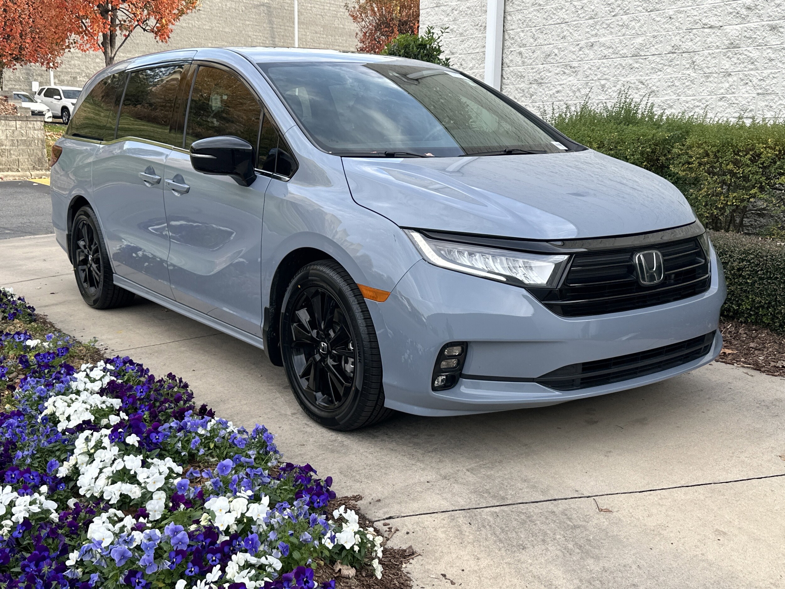 2024 Honda Odyssey Sport photo 2
