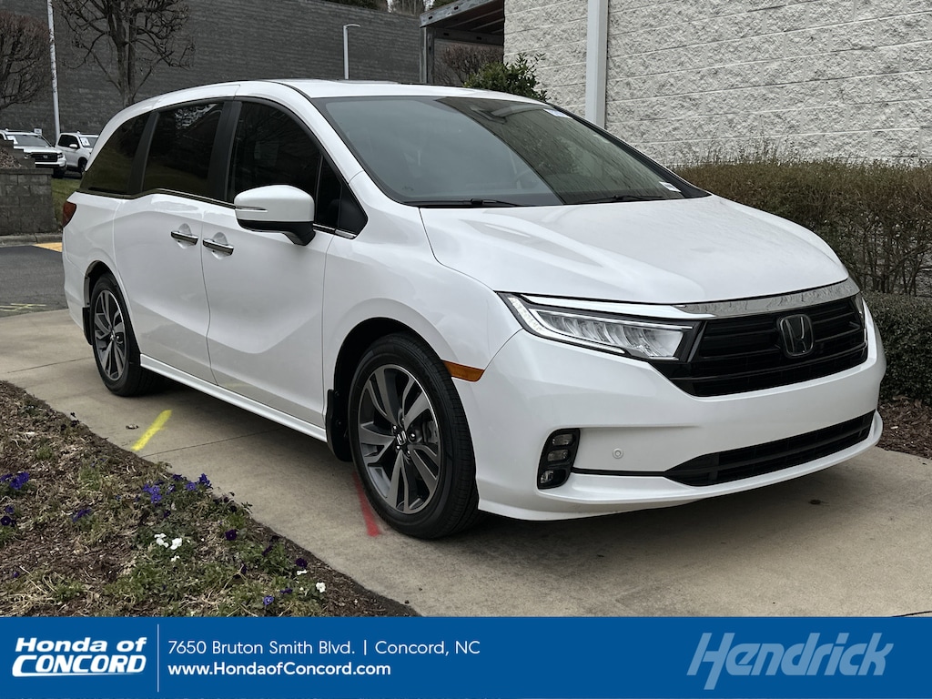 Certified 2024 Honda Odyssey Touring Minivan