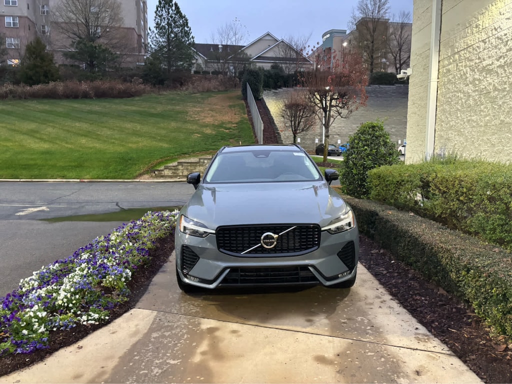 Used 2024 Volvo XC60 Plus Dark Theme SUV