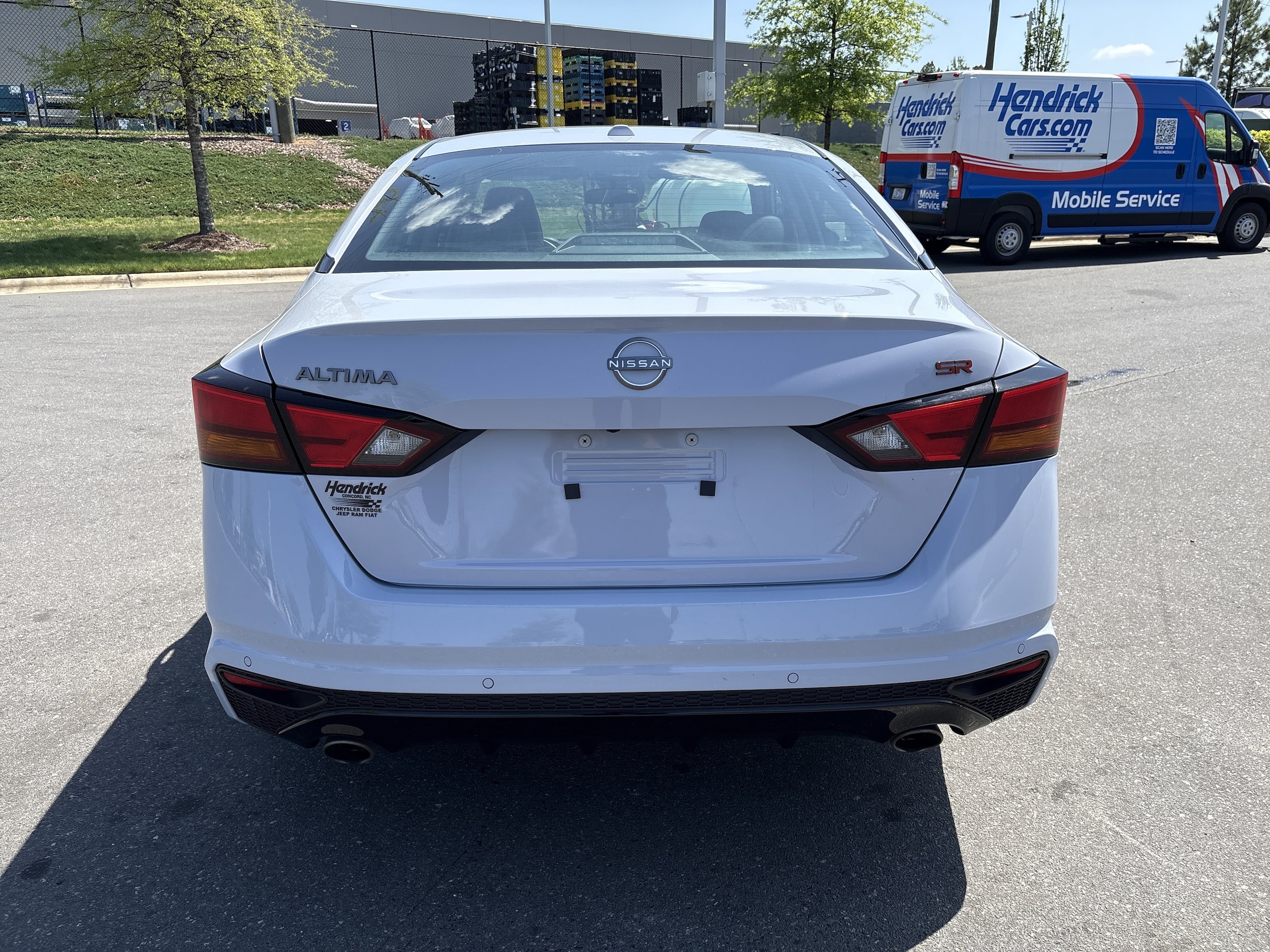 2024 Nissan Altima 2.5 SR photo 3