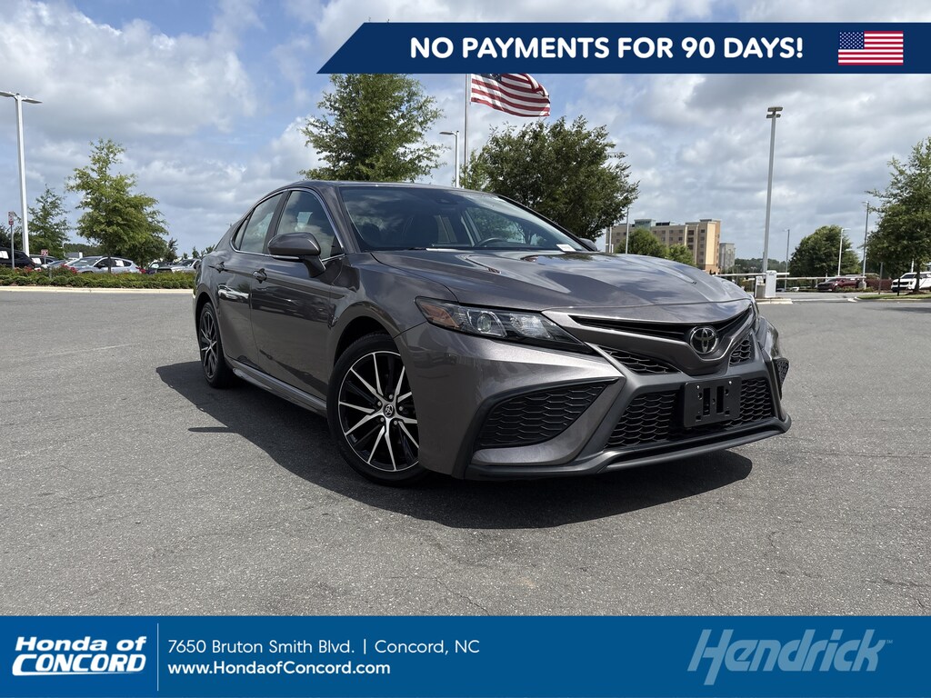 Used 2024 Toyota Camry SE Sedan