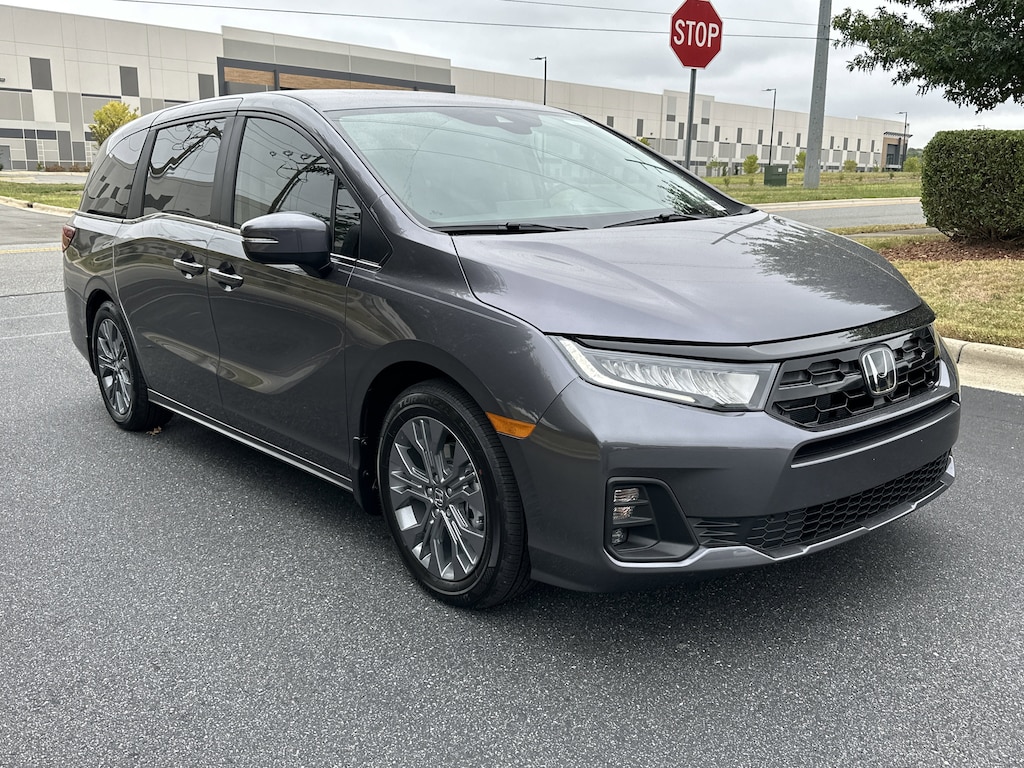 New 2026 Honda Odyssey Touring Minivan