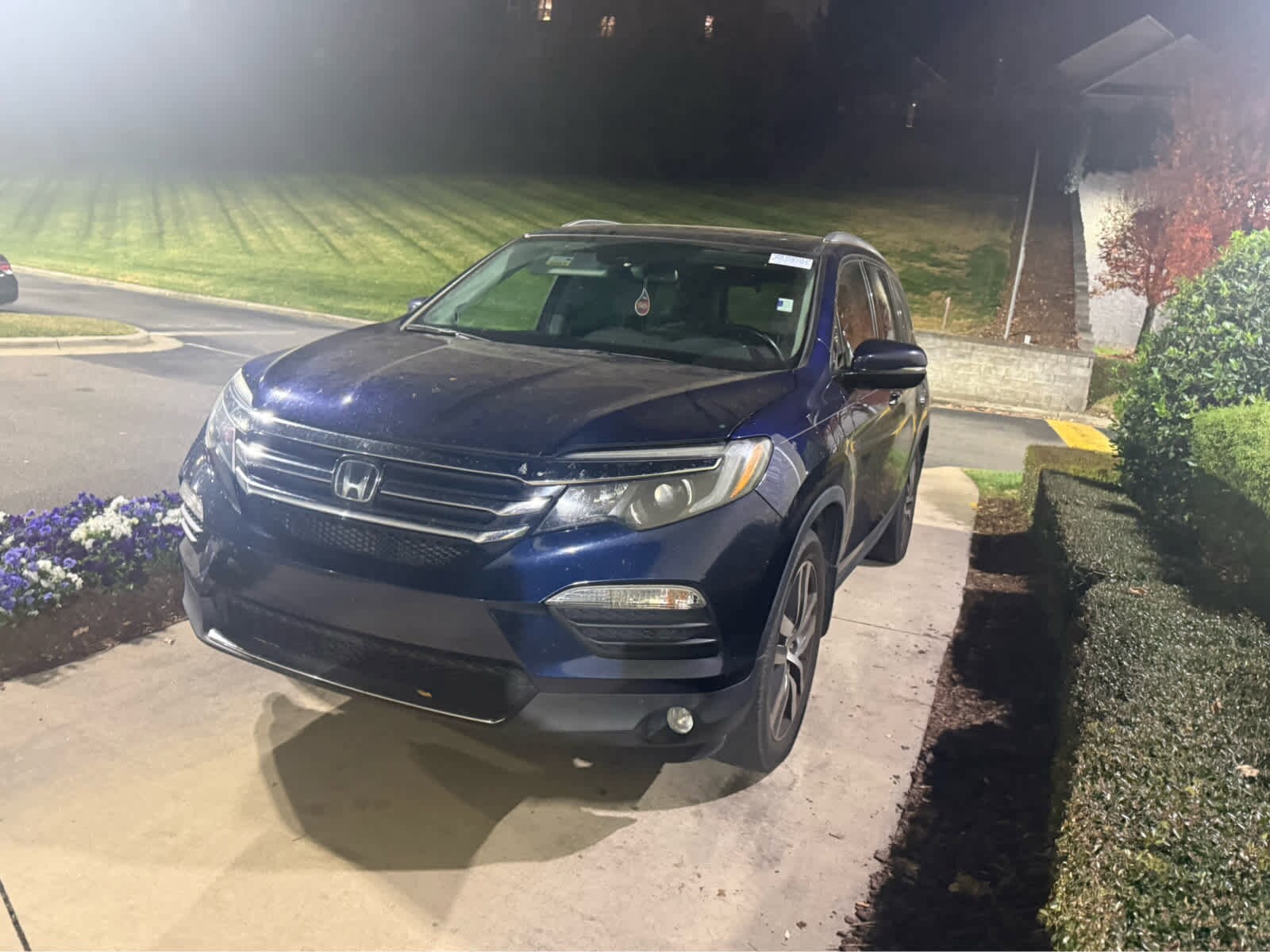 2018 Honda Pilot Touring photo 2