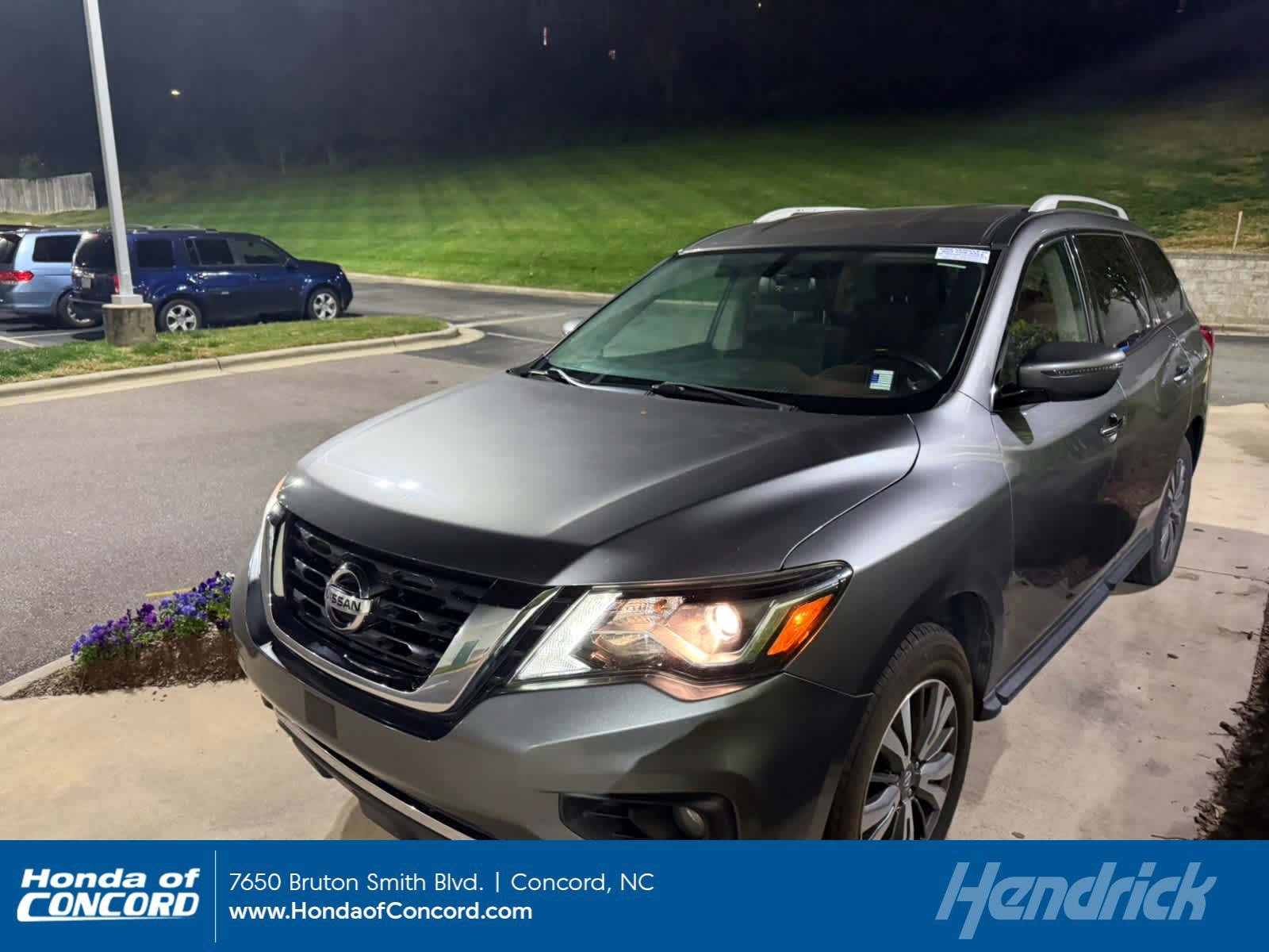 2020 Nissan Pathfinder SV