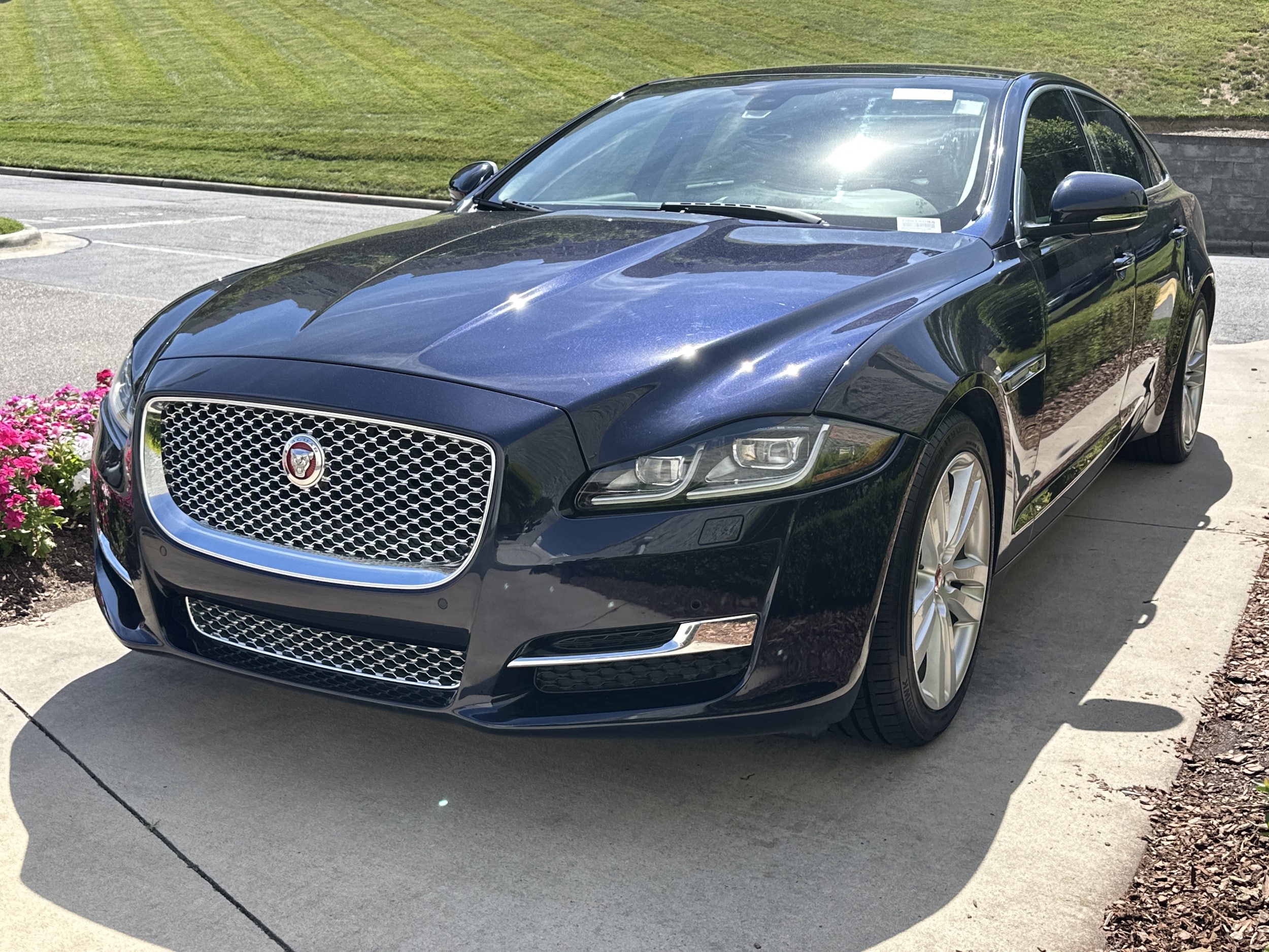 Jaguar XJ XJL Portfolio