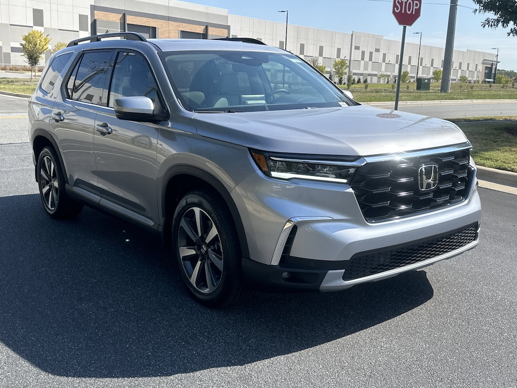 New 2025 Honda Pilot Touring SUV