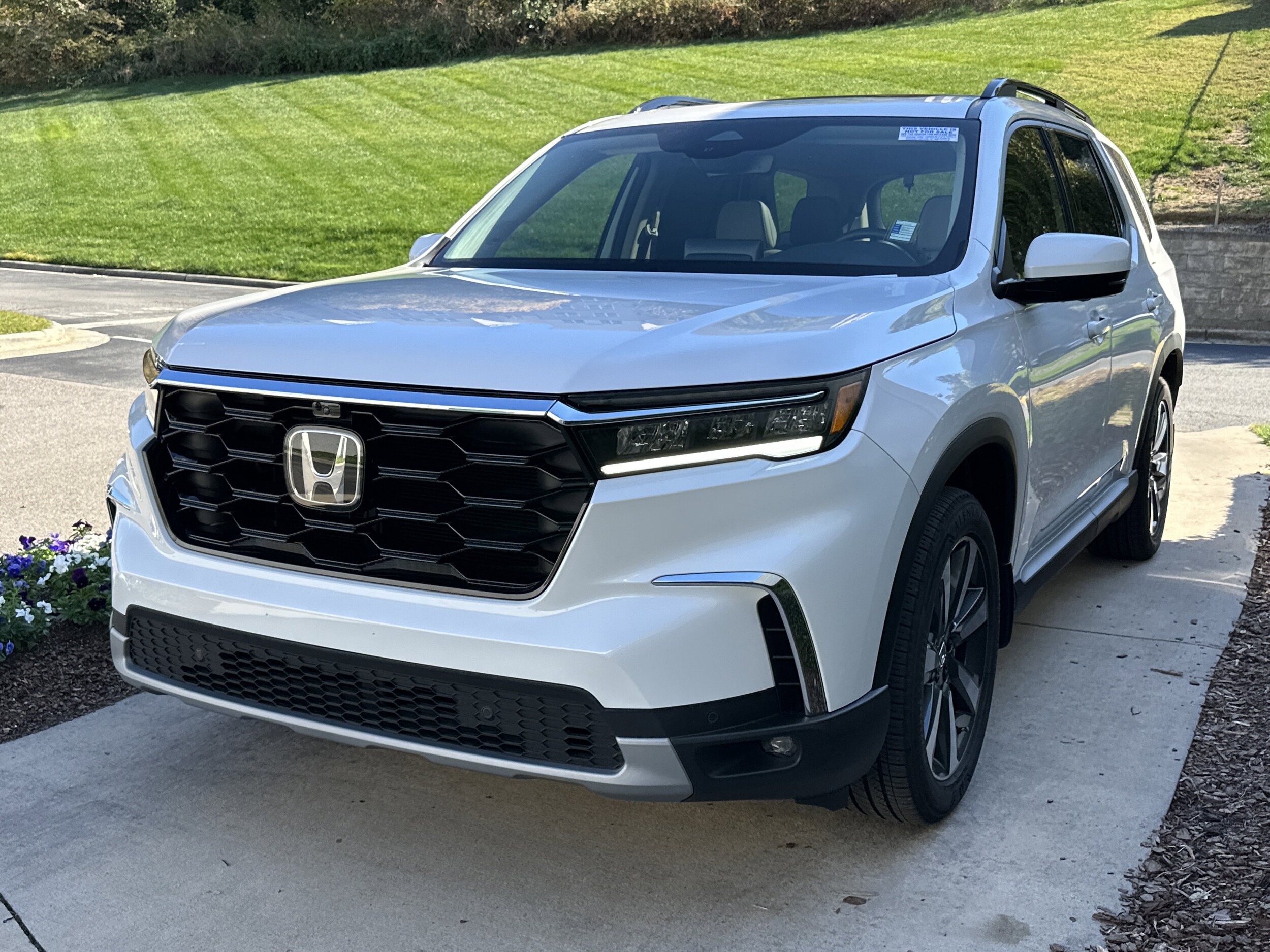 2024 Honda Pilot Elite photo 3