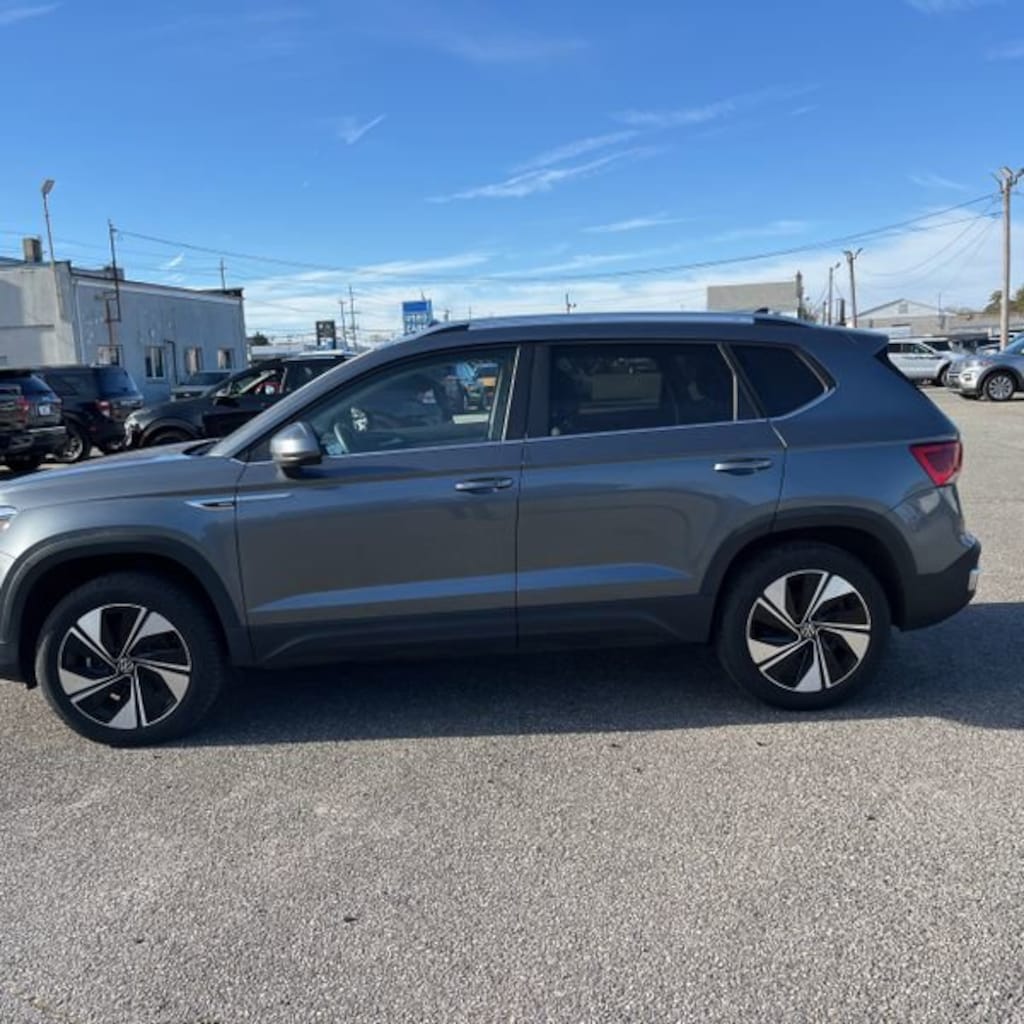 Used 2024 Volkswagen Taos SE SUV