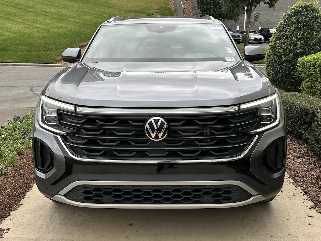 Used 2024 Volkswagen Atlas Cross Sport 2.0T SE w/Technology SUV