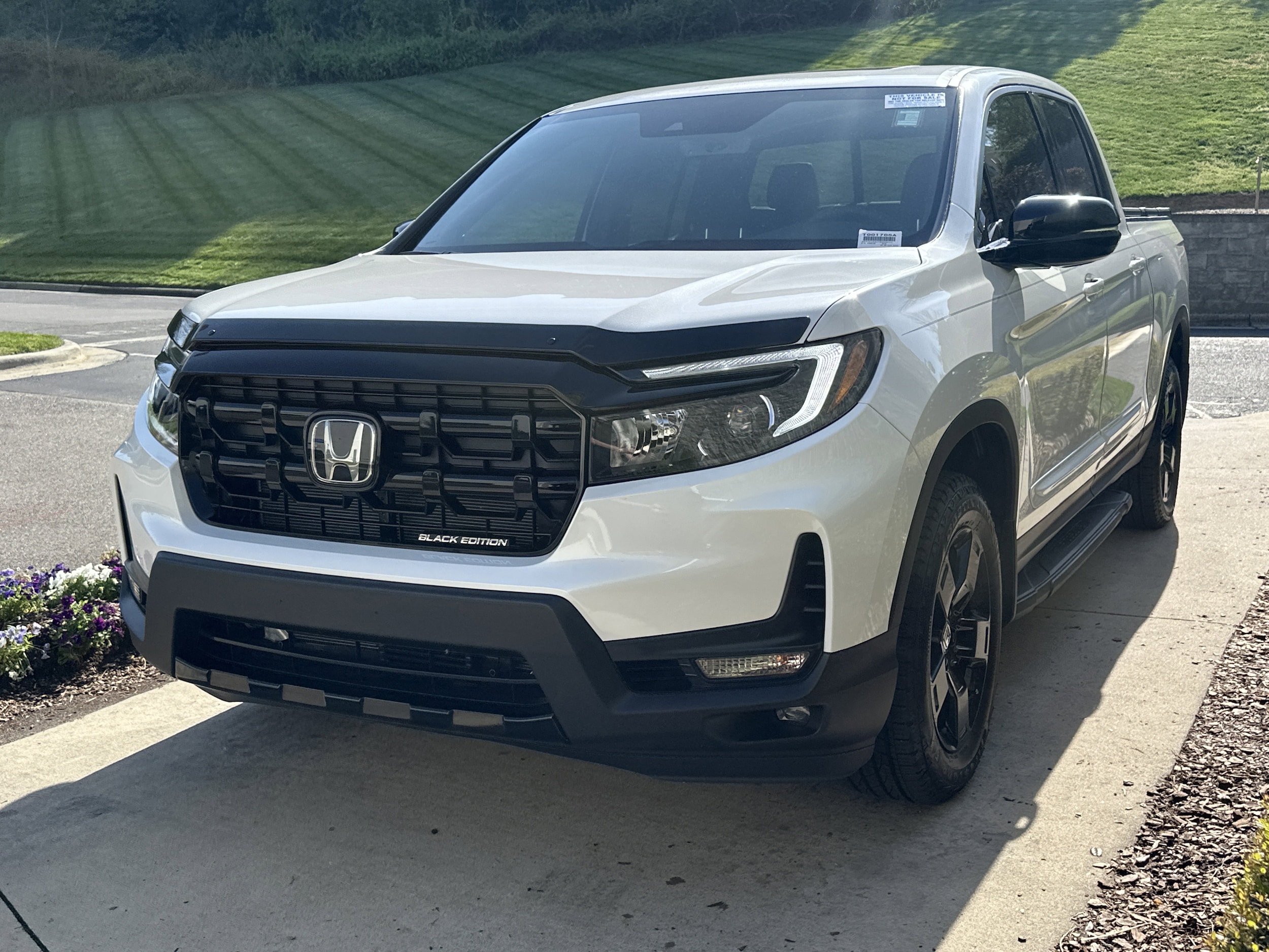 2026 Honda Ridgeline Black Edition photo 4