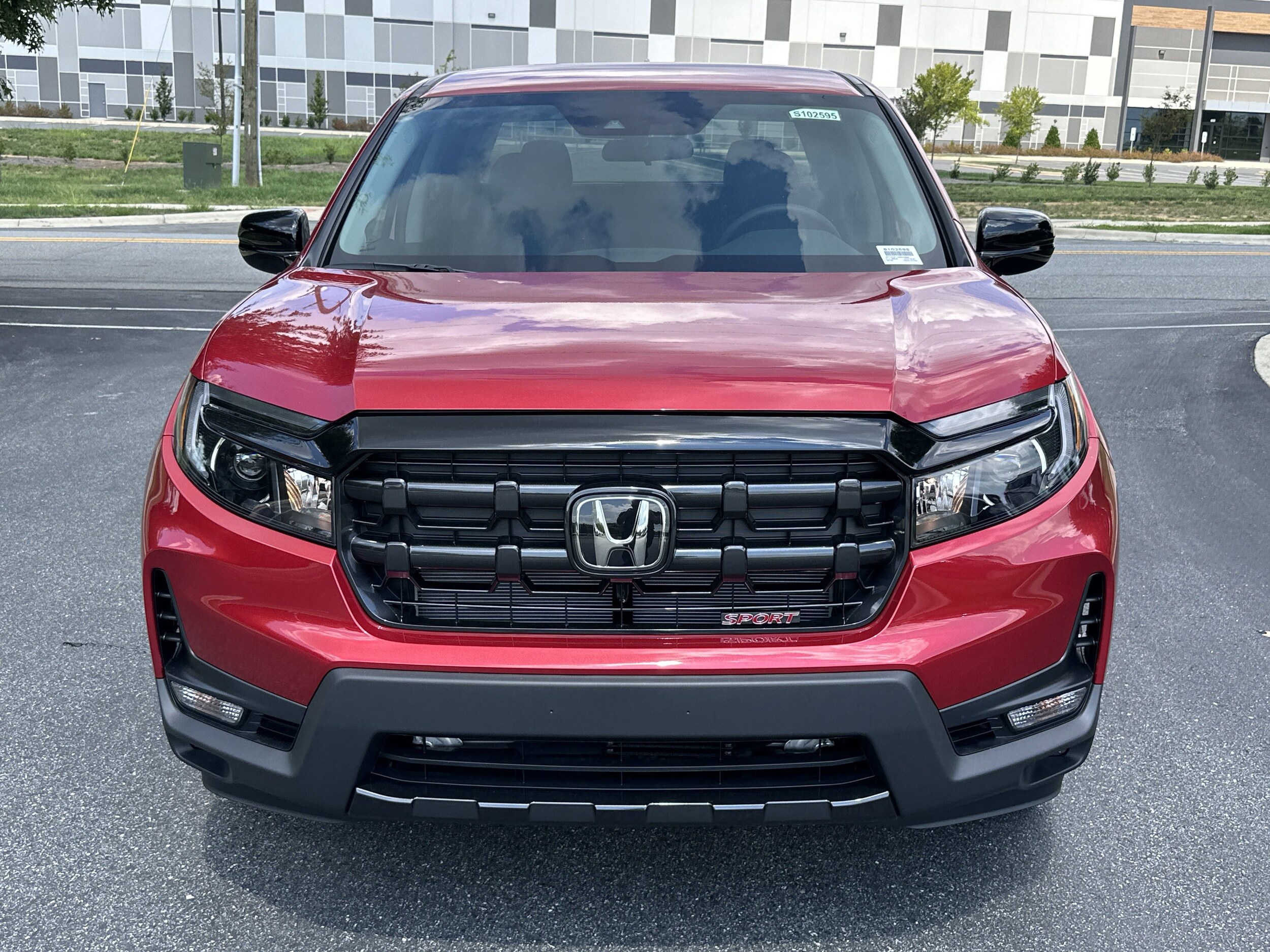 2025 Honda Ridgeline Sport photo 2
