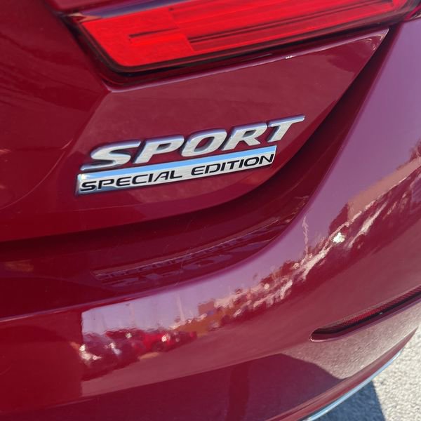 2021 Honda Accord Sport SE photo 2