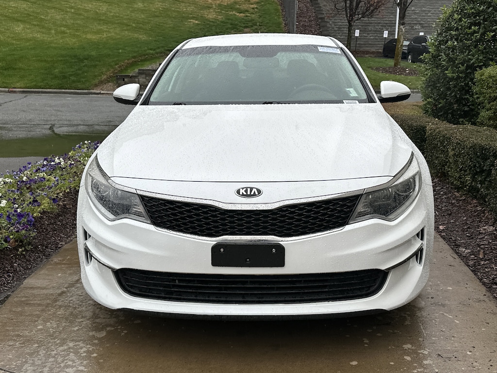 Used 2017 Kia Optima LX Sedan