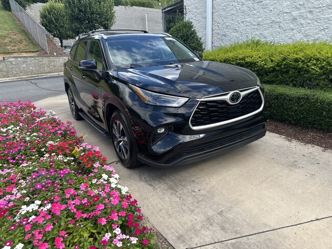 2023 Toyota Highlander XLE SUV