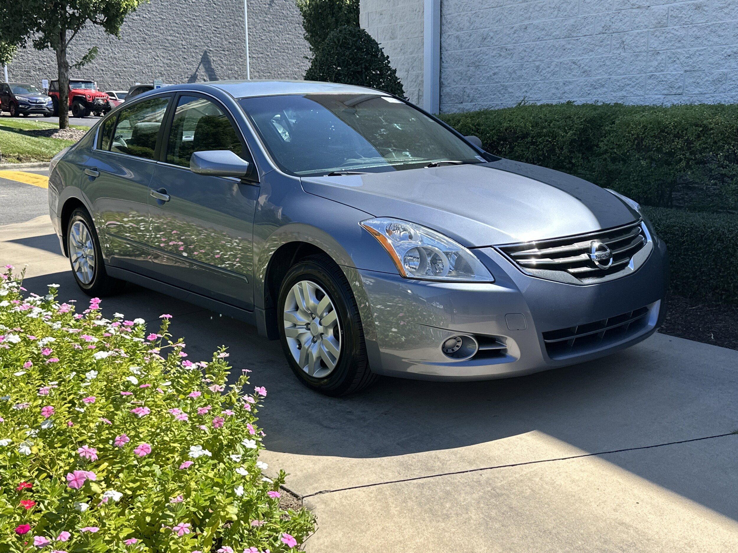2012 Nissan Altima 2.5 S photo 2