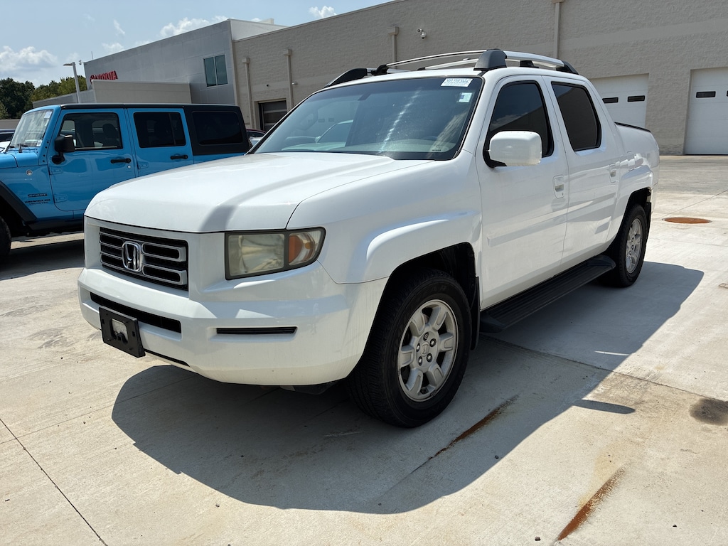 Used 2006 Honda Ridgeline RTL with MOONROOF Pickup