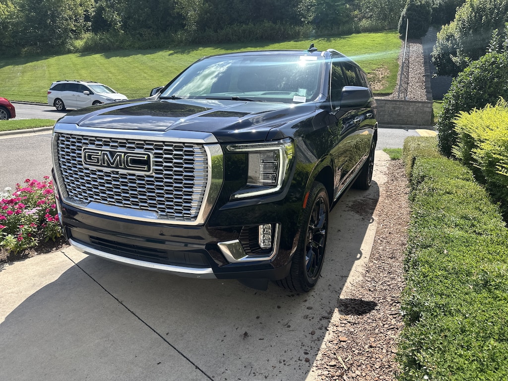 Used 2022 GMC Yukon XL Denali SUV