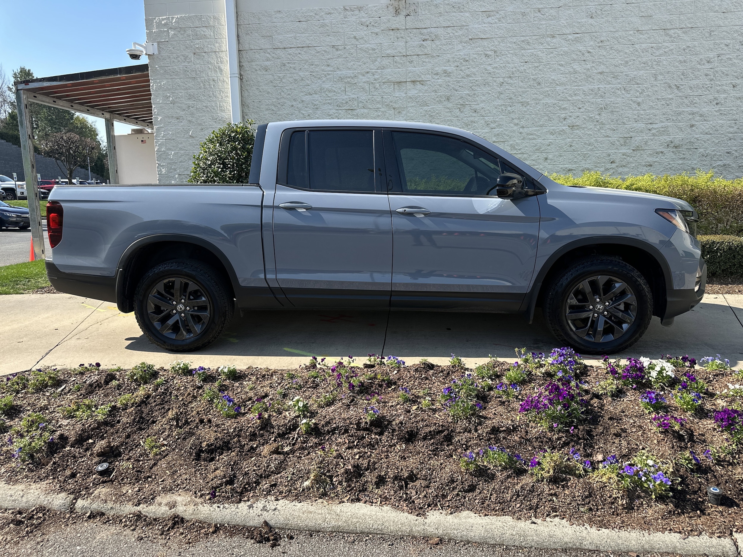 2025 Honda Ridgeline Sport photo 3