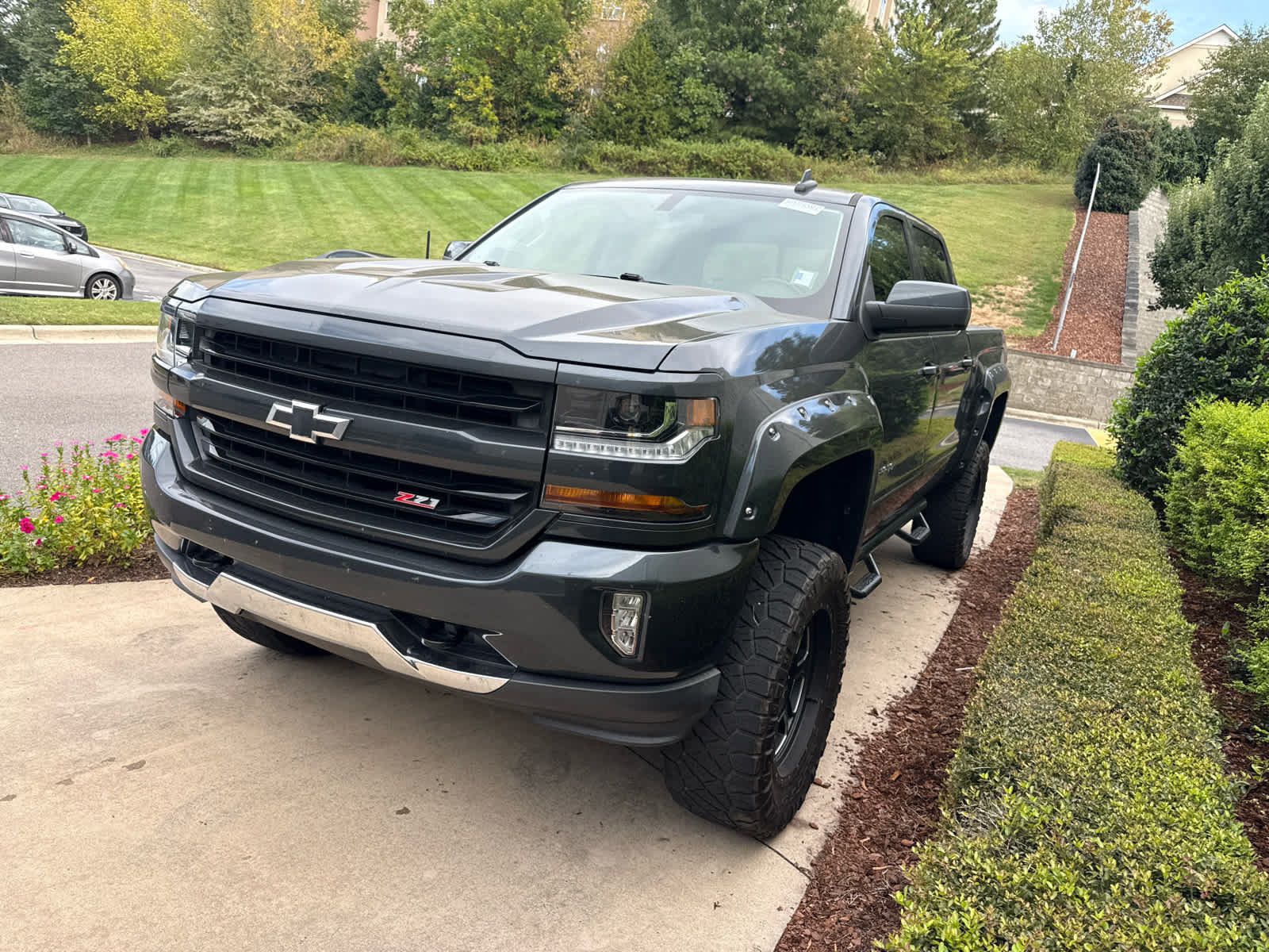Used 2018 Chevrolet Silverado 1500 LT Pickup