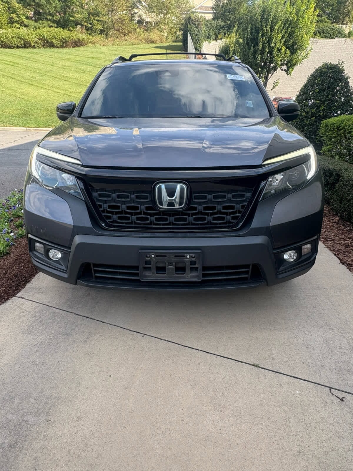 2021 Honda Passport photo 2