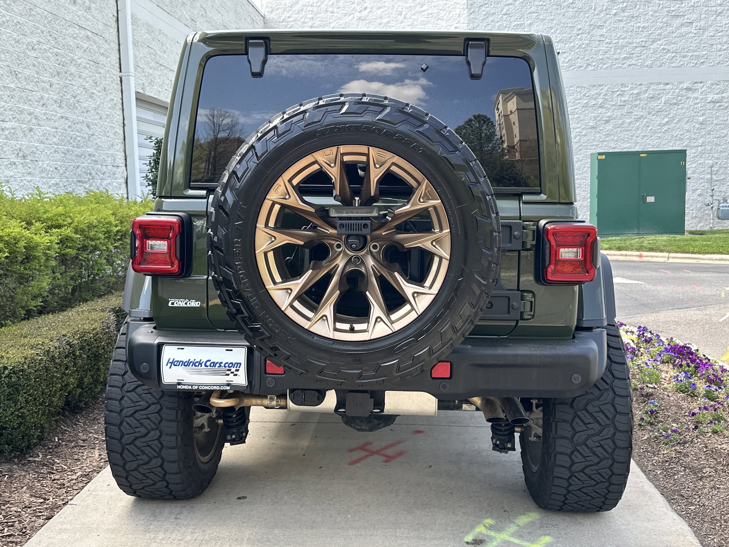 2023 Jeep Wrangler Rubicon 392 photo 5