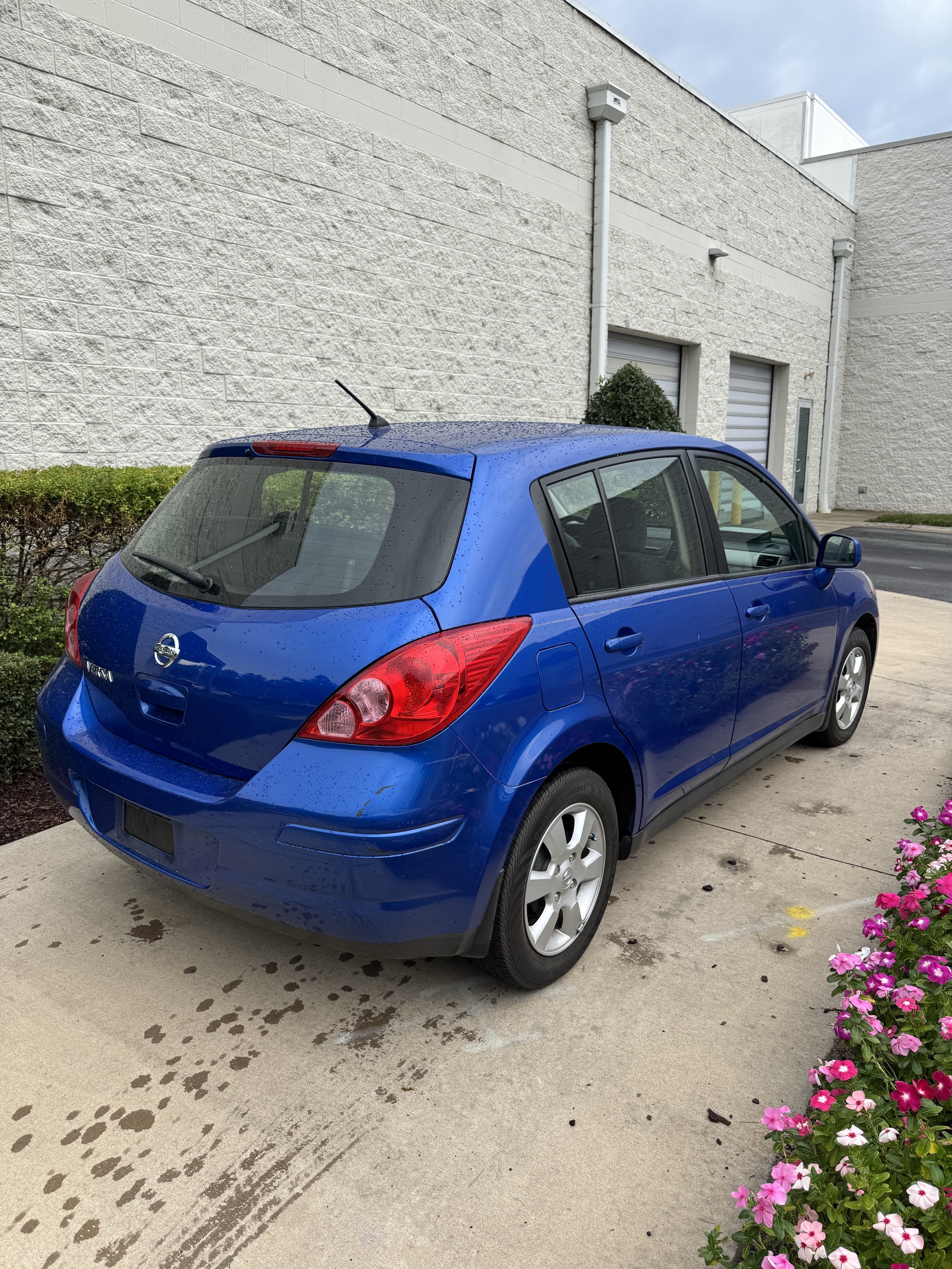 2009 Nissan Versa 1.8 S