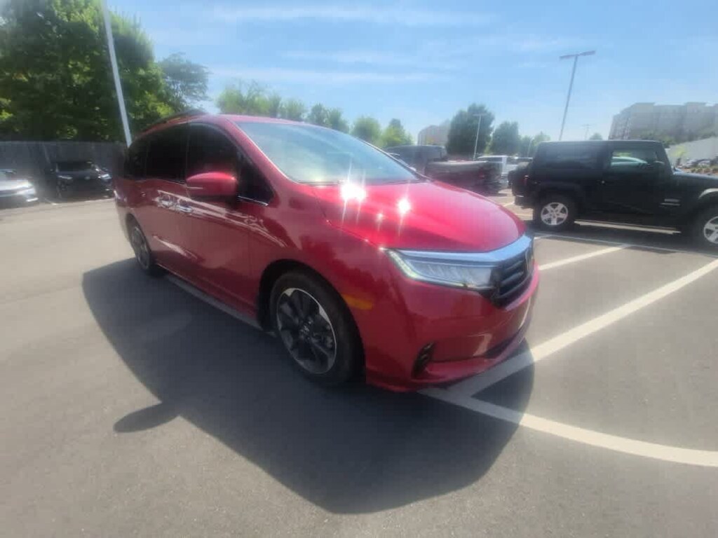 Certified 2024 Honda Odyssey Elite Minivan